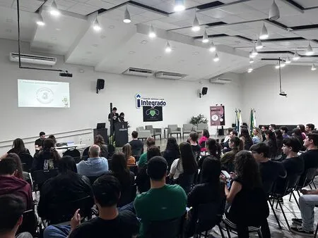 Empresa Júnior de Medicina promove encontro para discutir jornada da formação médica Empresa Júnior de Medicina promove encontro para discutir jornada da formação médica