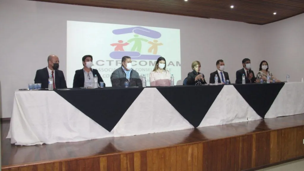 Acadêmicos de Medicina têm trabalho premiado no Congresso Brasileiro de Educação Médica