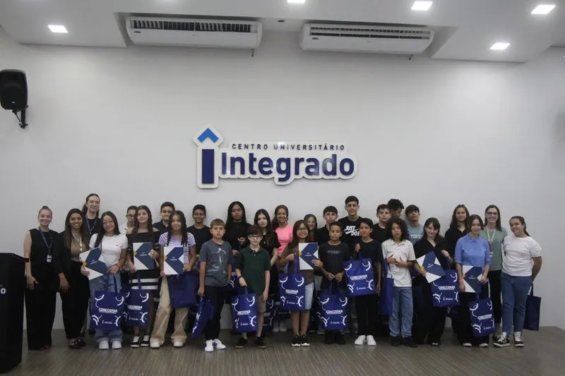 Programa Inova Junior forma primeira turma e prepara jovens para o futuro da inovação