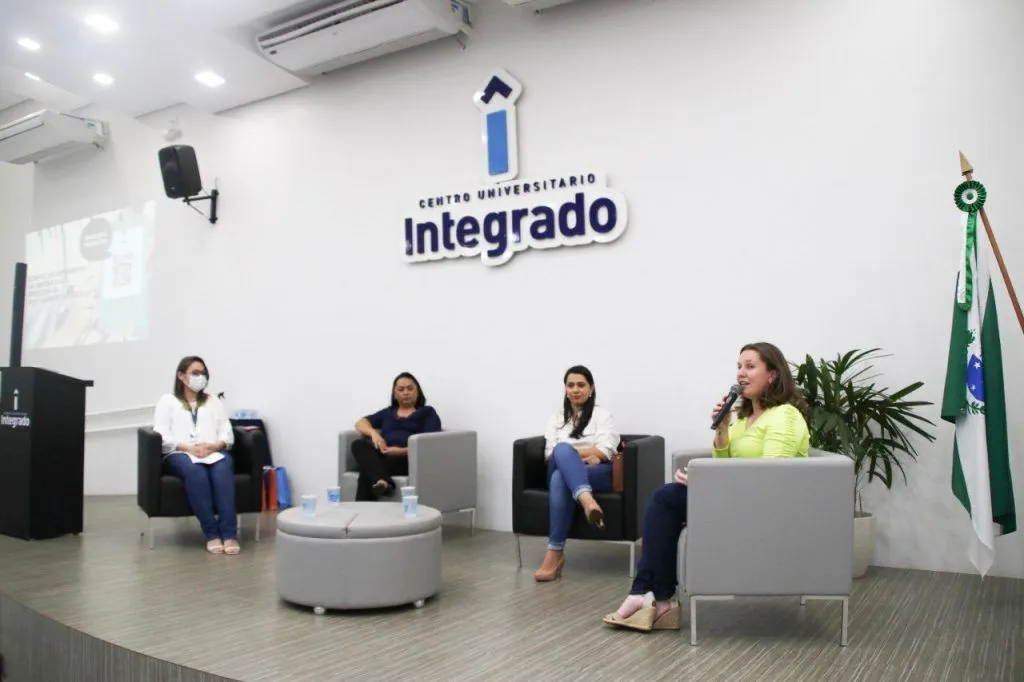 Curso de Fisioterapia e Fecam firmam parceria para atendimento de atletas Curso de Fisioterapia e Fecam firmam parceria para atendimento de atletas