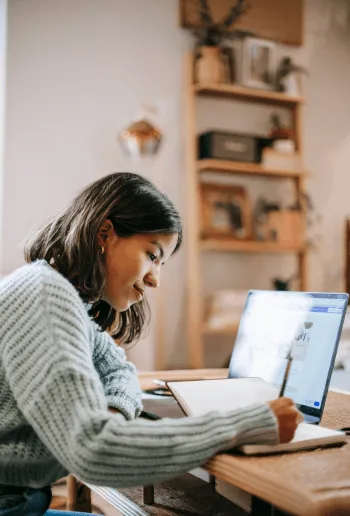 A nova era do ensino superior: Como o EAD molda o perfil do universitário